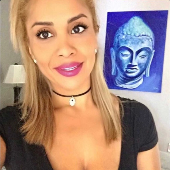 Meet your Posher, Sonia - Picture 1 of 1